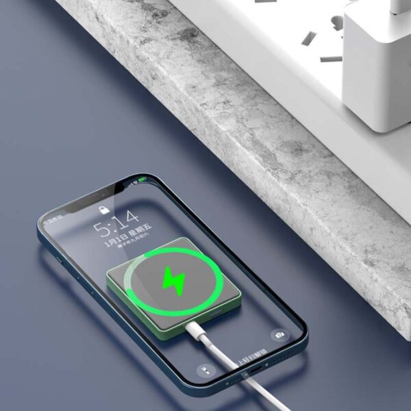 Convenient Mini Magnetic Wireless Power Bank - Image 2