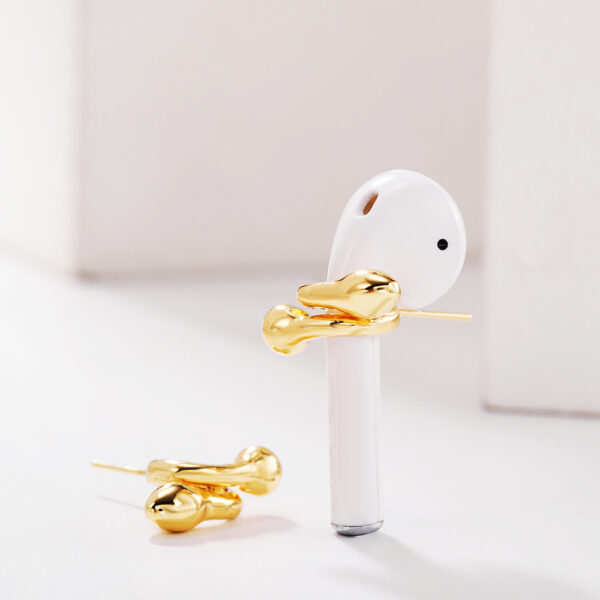 Personalized Snake-Shaped Embracing Earphone Anti-Lost Earrings - Image 6