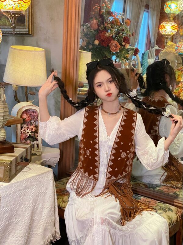 Ethnic Style Retro Tassel Embroidery Waistcoat Cardigan Women Design Sense Niche Fold Wear Vest Chic Sleeveless Clothes - Image 5