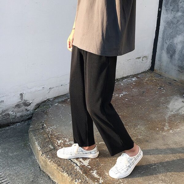 Mens Loose Pleated Fashion And Comfort Pants - Image 2