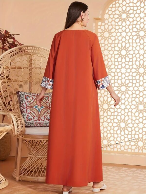 Elegant Floral Print Long Sleeved Abaya Robe Dress - Image 2