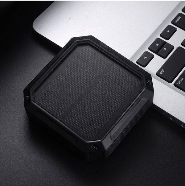 Solar Outdoor Mobile Phones Come With A Four Wire Power Bank - Image 6